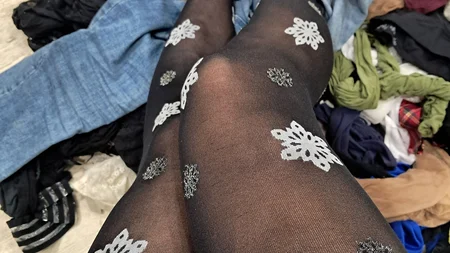 Guy wearing black fashion tights under jeans - Image # 12