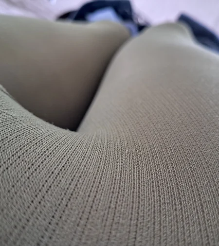 Man flashes warious tights - Image # 1